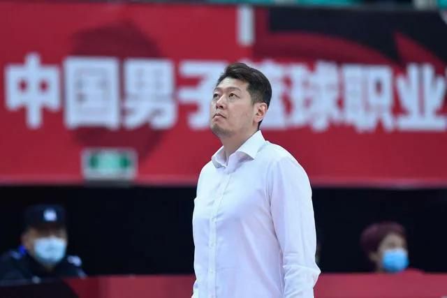 亚洲国产情侣偷自在线二页